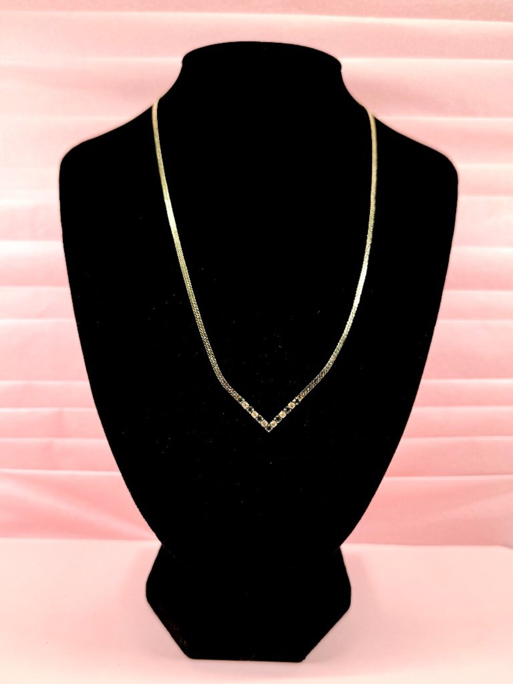 Vintage Avon Gold Tone V Shape Teal and Clear Rhinestone Necklace